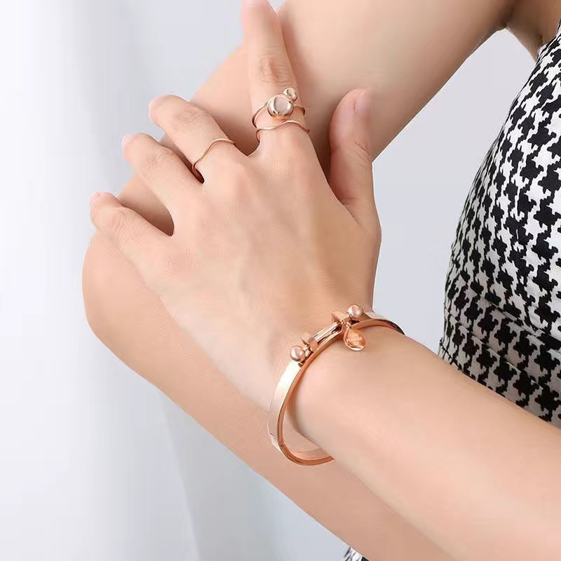 Sexy Mature Lock Decorative St - огляд і ціна Body Jewelry Websites