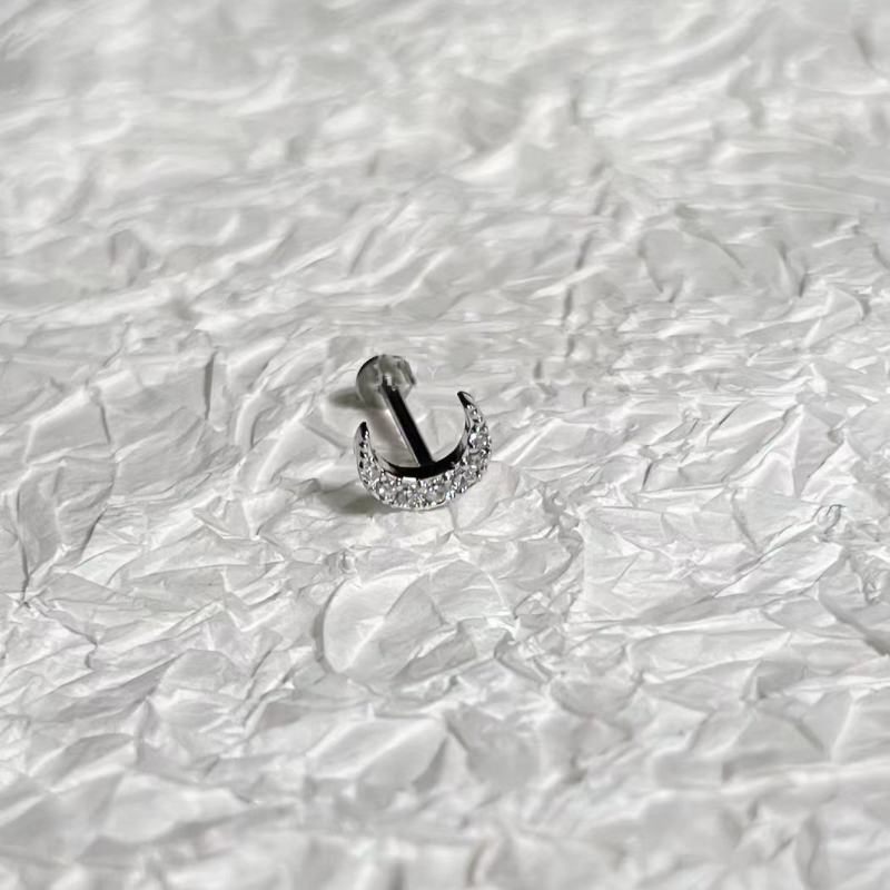 1PC CZ Zirconia Moon Labret Pi - огляд і ціна Body Jewelry Vertical Labret
